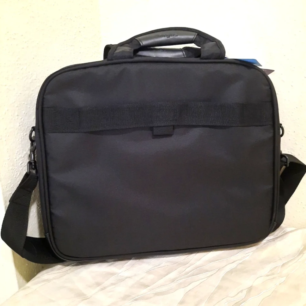 Targus black laptop briefcase